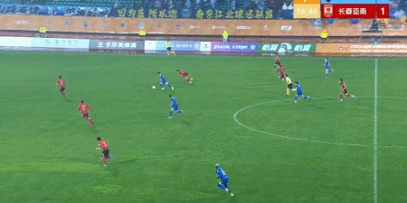 黄金甲体育-南京城市2-1逆转长春亚泰,泽-维托尔破门、余梦辉建功