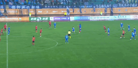 黄金甲体育-南京城市2-1逆转长春亚泰,泽-维托尔破门、余梦辉建功