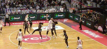 黄金甲体育-中国女篮今夜变阵，半场领先南苏丹10分！罗欣棫9分，张子宇8分