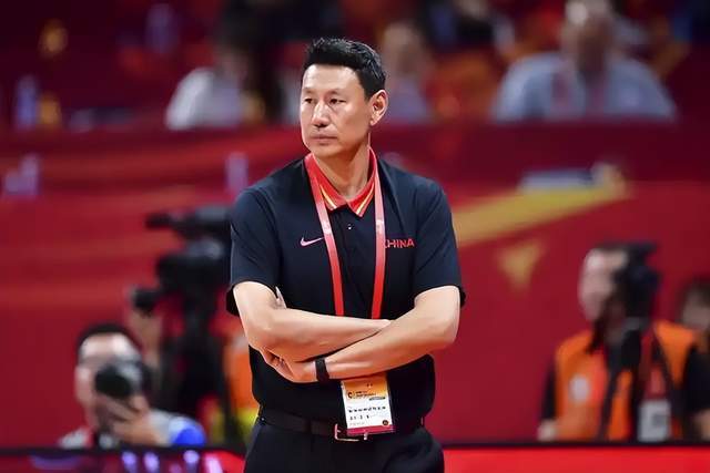 黄金甲体育官网-李月汝哽咽，宫鲁鸣下课？新帅锁定1人，曾亚运夺冠，王治郅辅佐